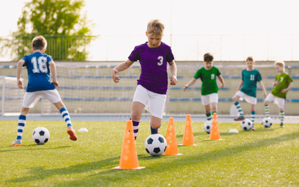 phat trien tu duy qua bong da