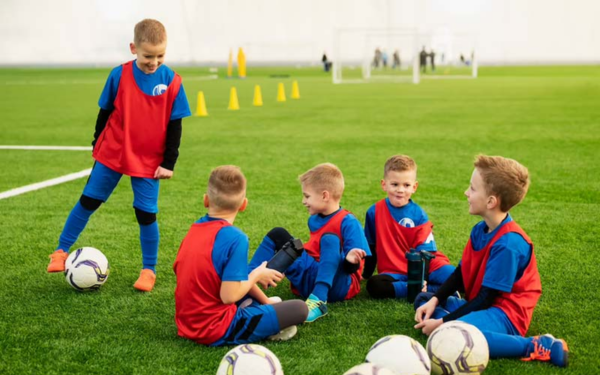 ren luyen dao duc qua bong da